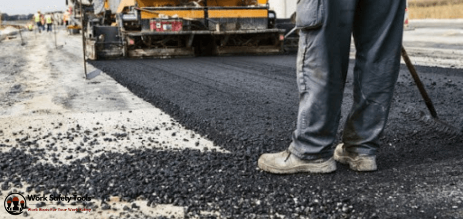 Things to Consider Before Buying Boots for Asphalt Paving