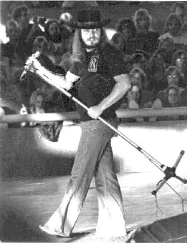 Why Did Ronnie Van Zant Do Shows Without Shoes?
