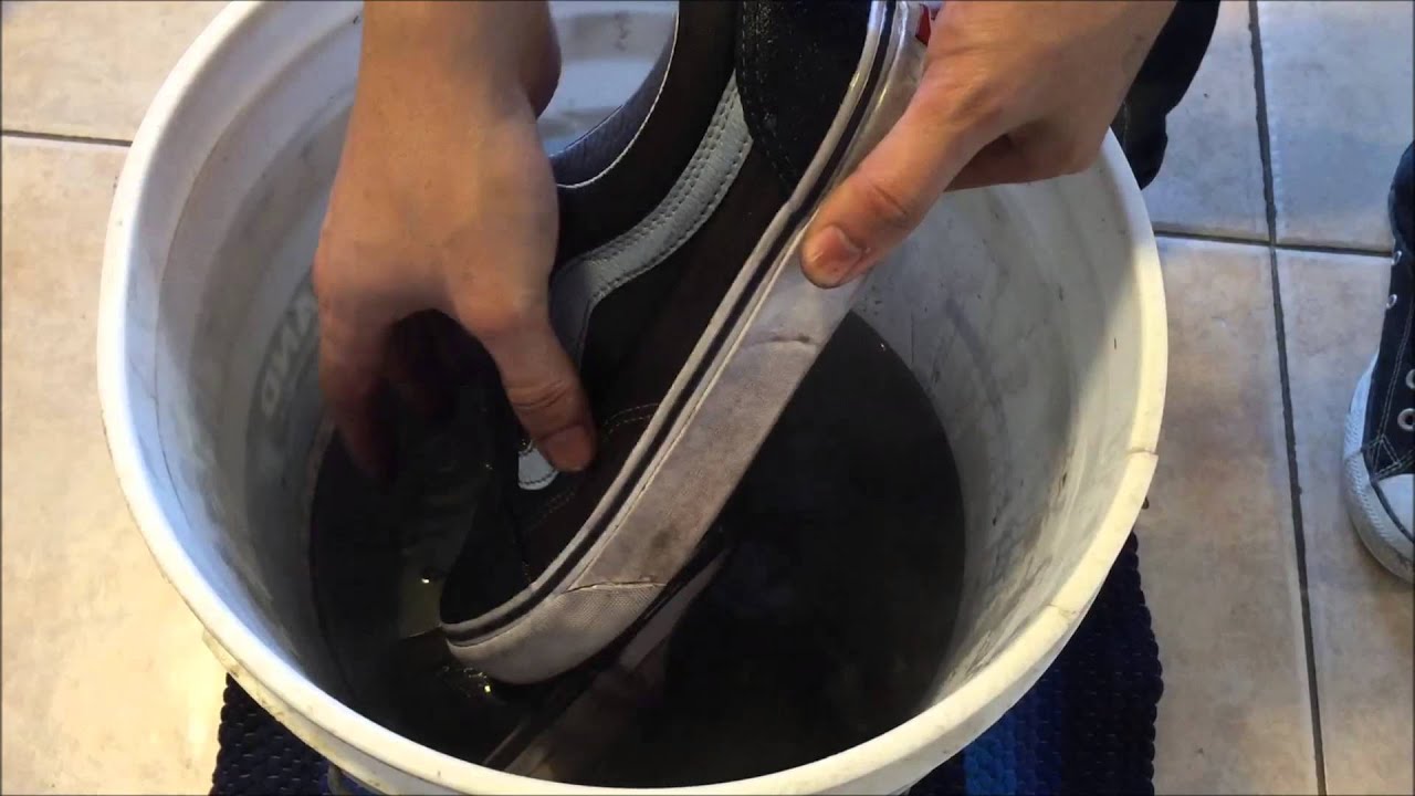 How to Dye Vans Shoes Black?