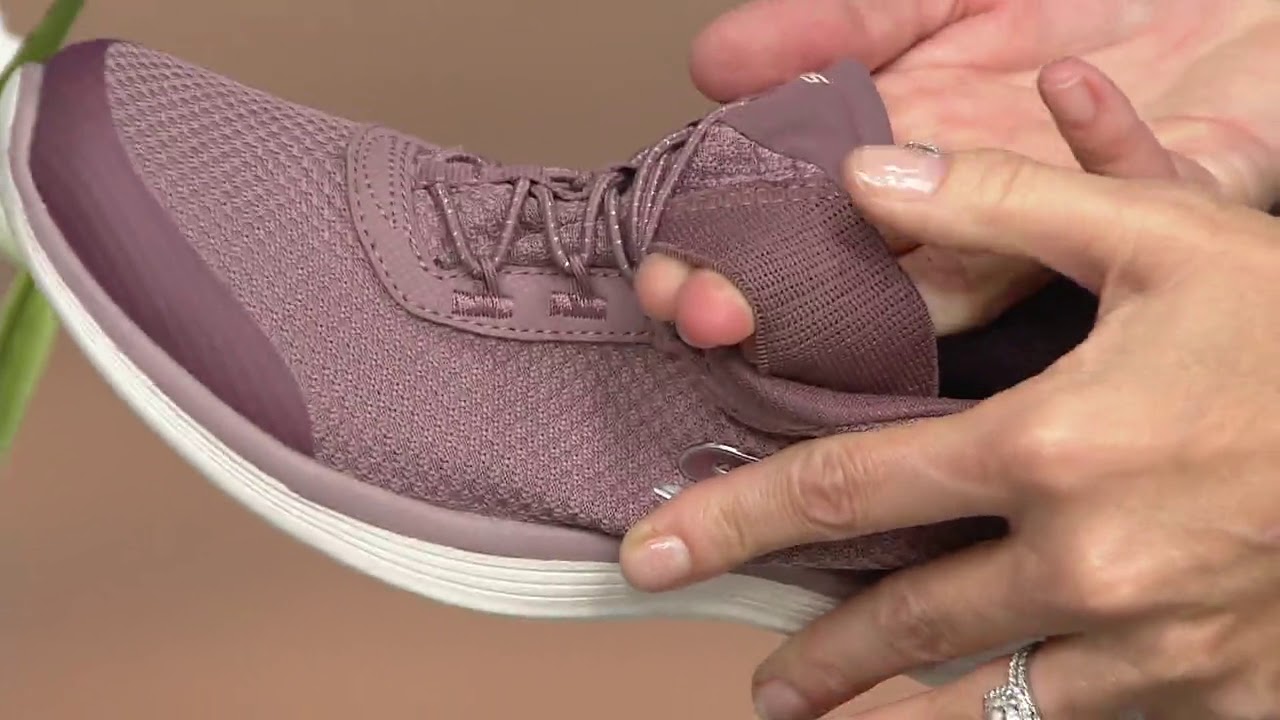 How to Tighten Skechers Bungee Laces?