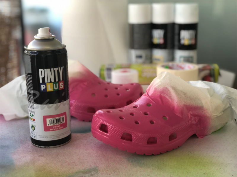 Can You Paint Crocs?