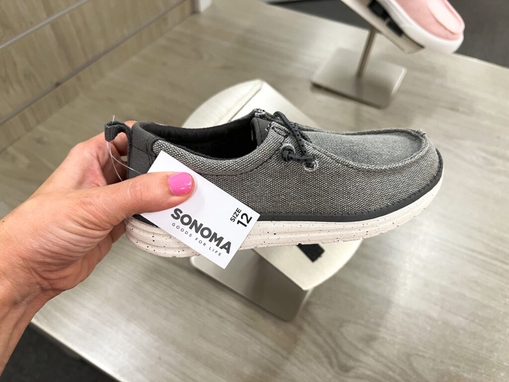 Does Kohls Sell Hey Dude Shoes?