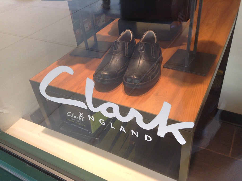 Does Clarks Shoes Support Israel?