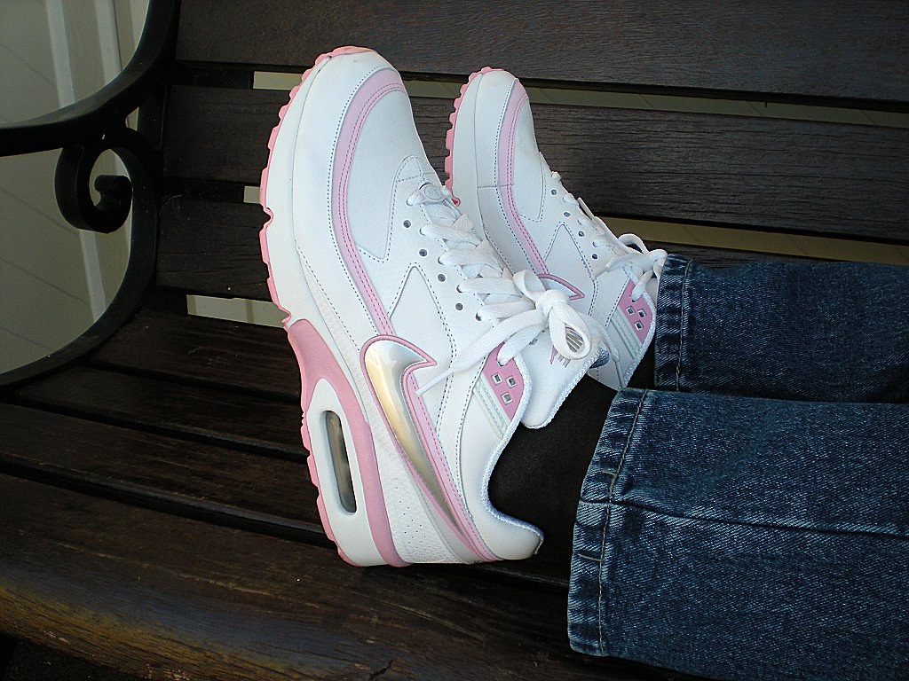 Nike Air Max Pink And White: Playful And Cute Sneakers For Women