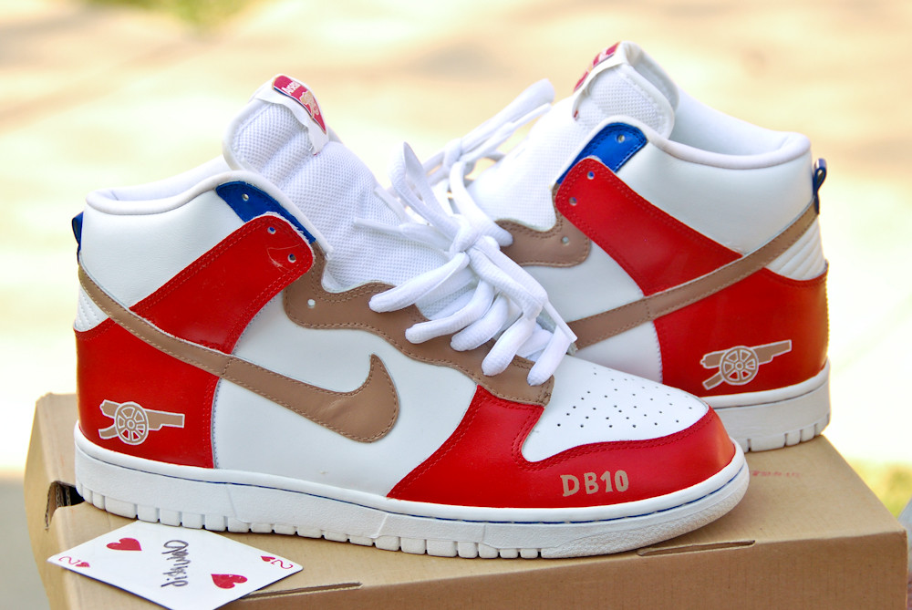 How To Customize Nike Dunks?