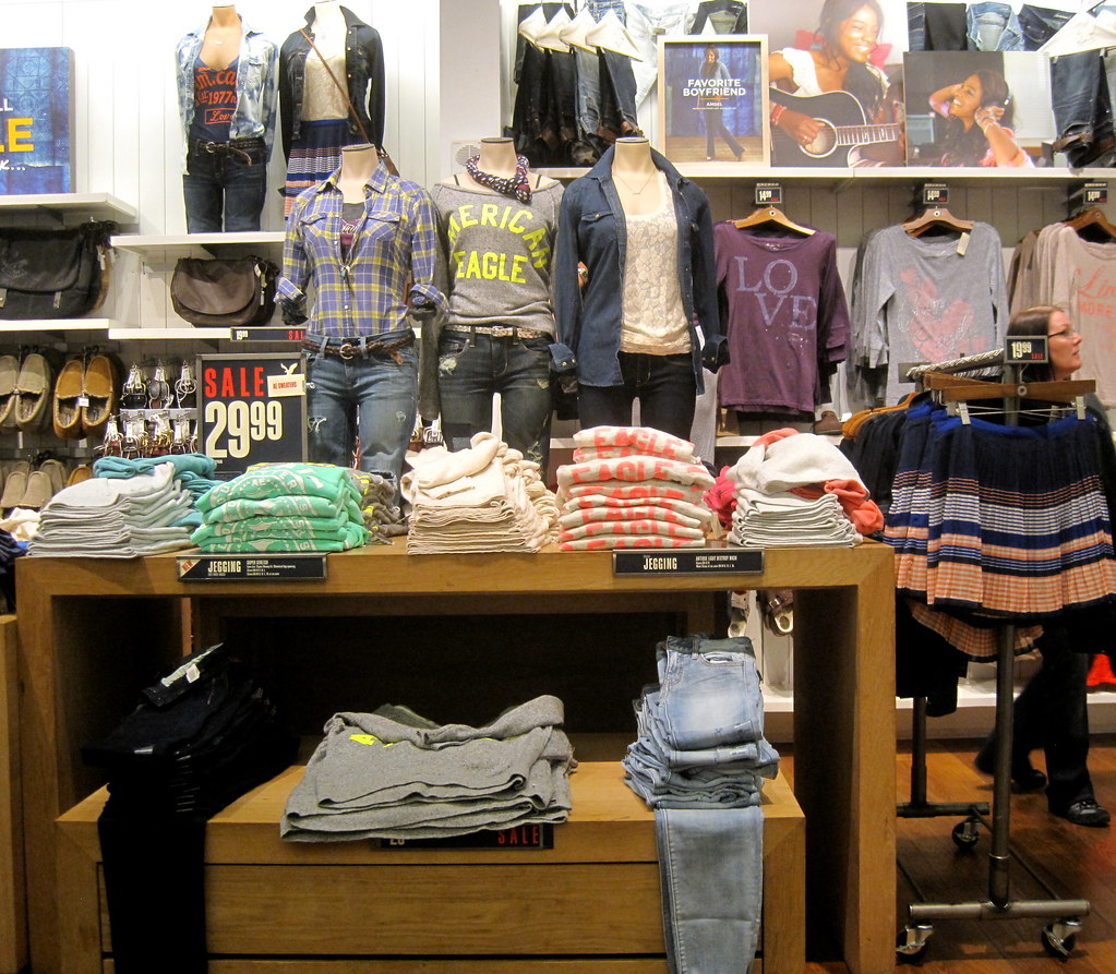 Does Reebok Sell In America Eagle Store?