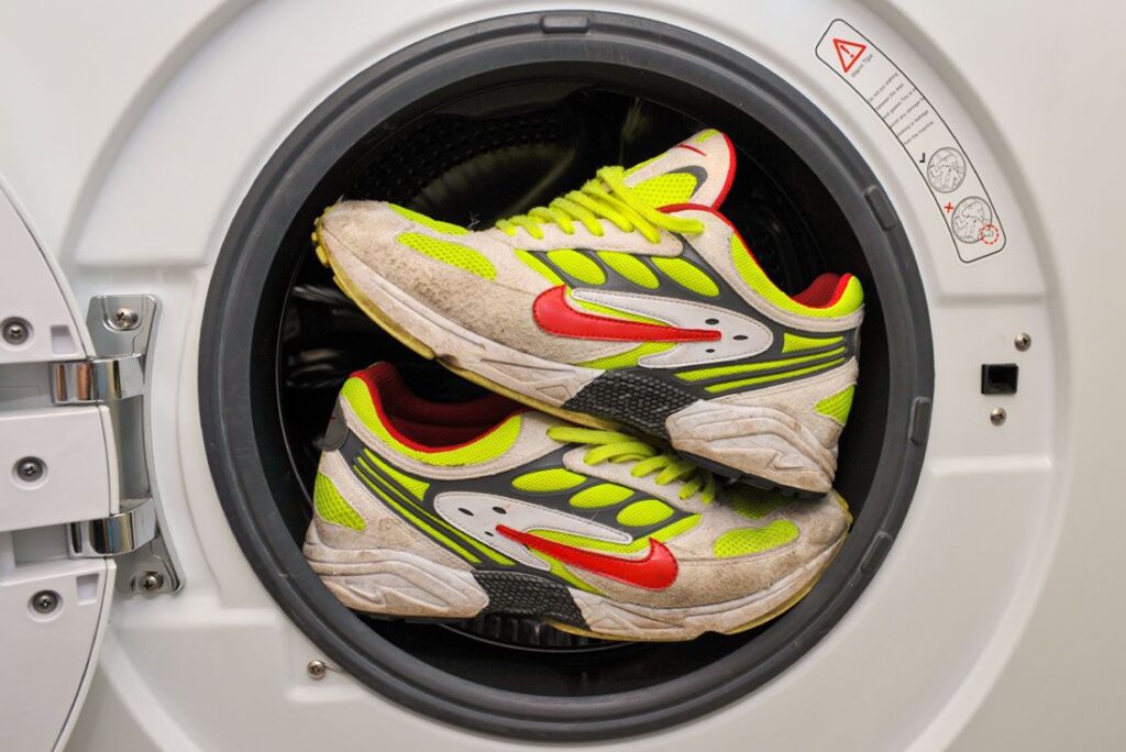 can-you-put-nike-airs-in-the-washing-machine