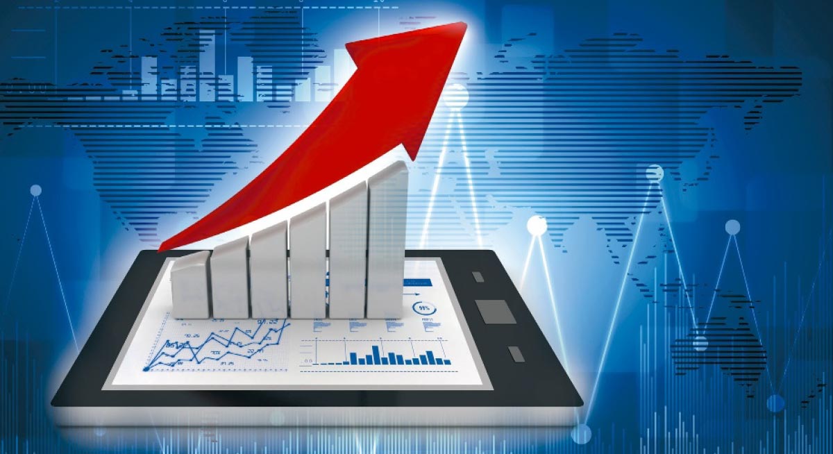 Nike Dunks Low Retro Black And White: Timeless And Classic Sneakers In Retro Black And White Colorway