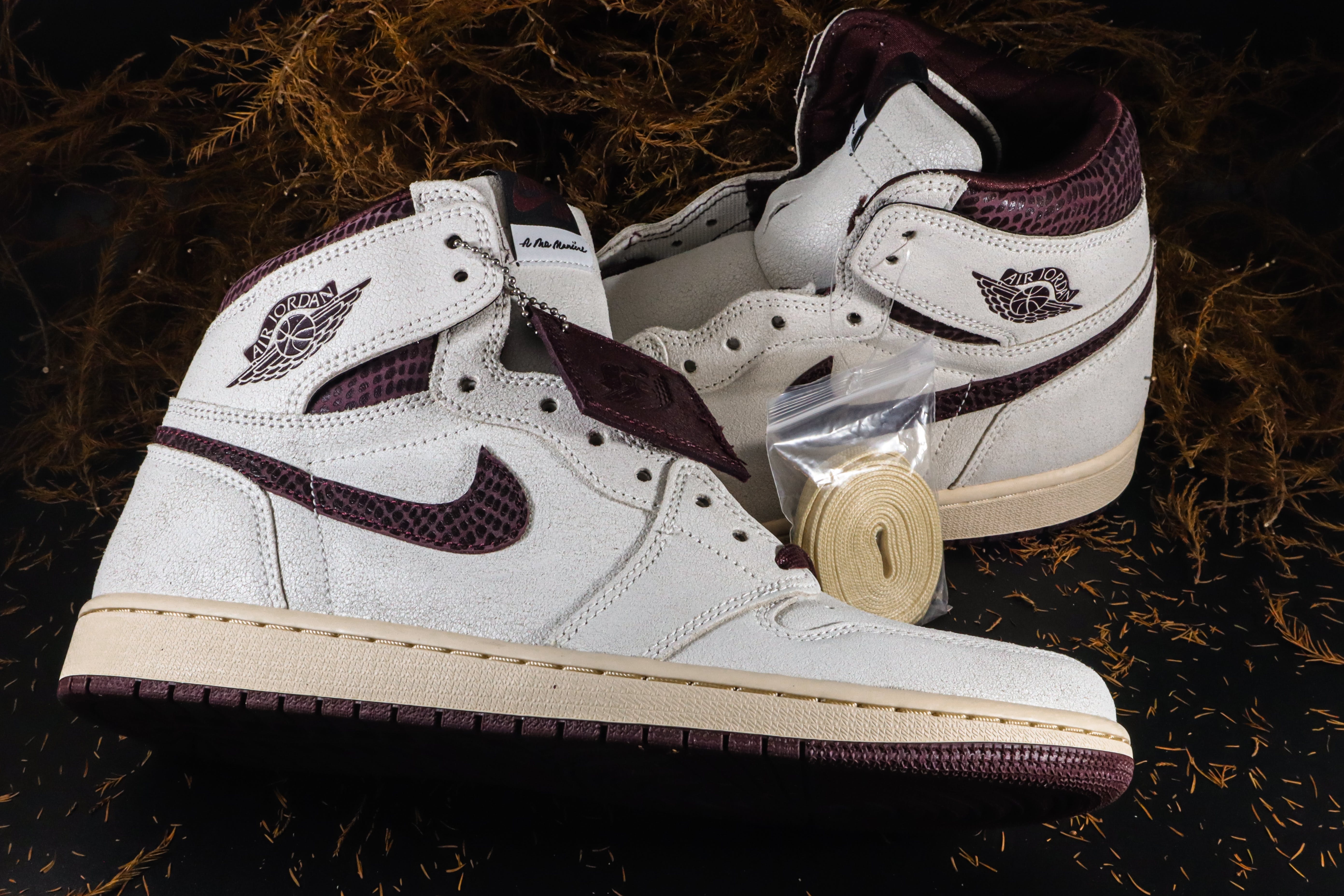 cheap black nikes womens