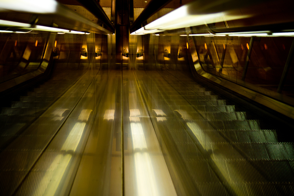Nike Air Force 1 White And Gold: The Classic And Timeless Sneaker With A Touch Of Glam