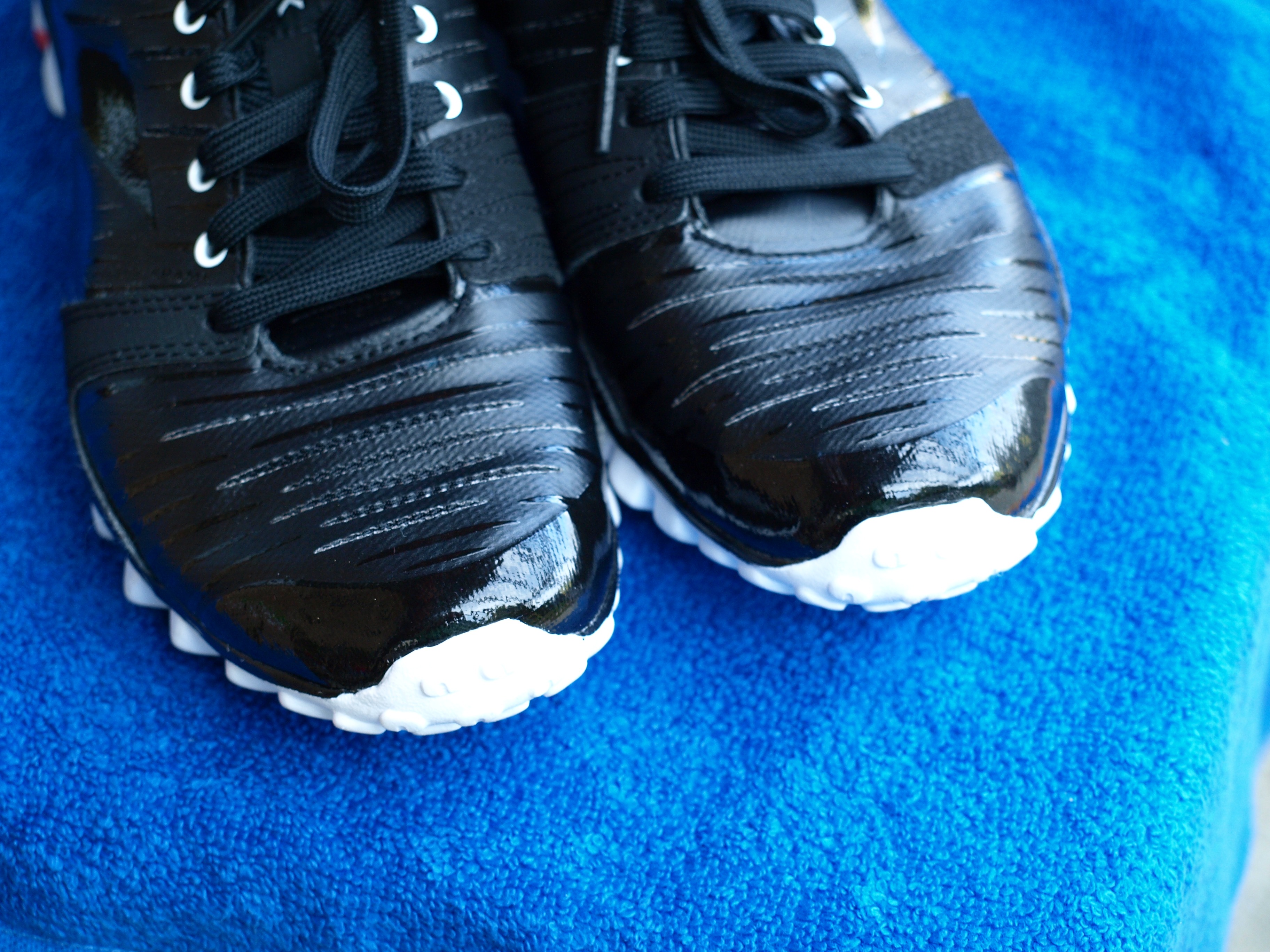 How Much Shoe Reebok In Indonesia?