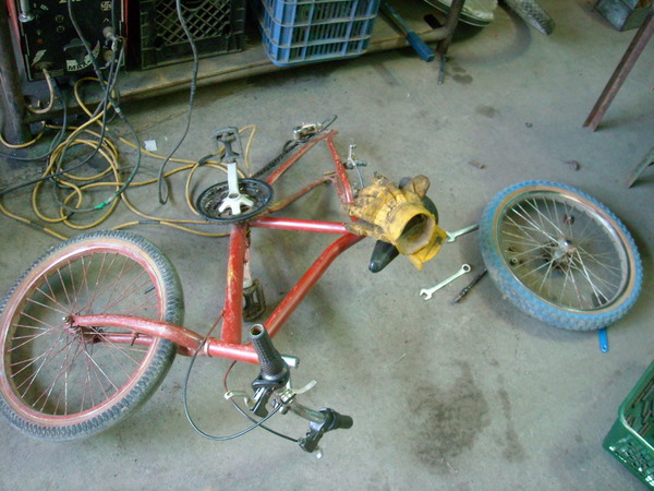 How To Remove A Bottom Bracket On Reebok Studio Bike?