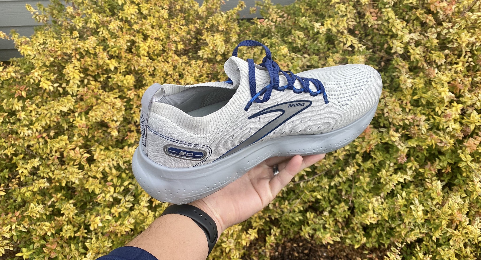 Brooks Stealth Fit Vs Classic Fit - scrap_google_ccl